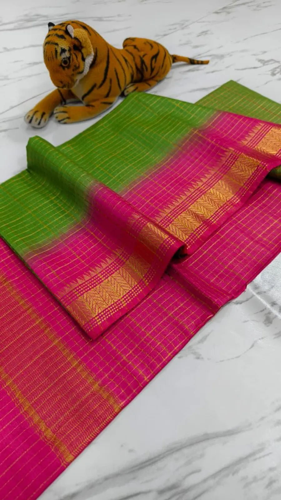 Traditional Mangalgiri Cotton Saree with Mini Check Design & Handwoven Finish